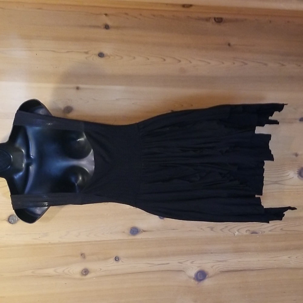 Dress - Picture 6 of 7
